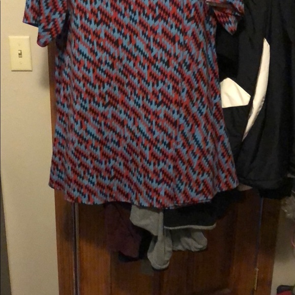 Top - Picture 2 of 5